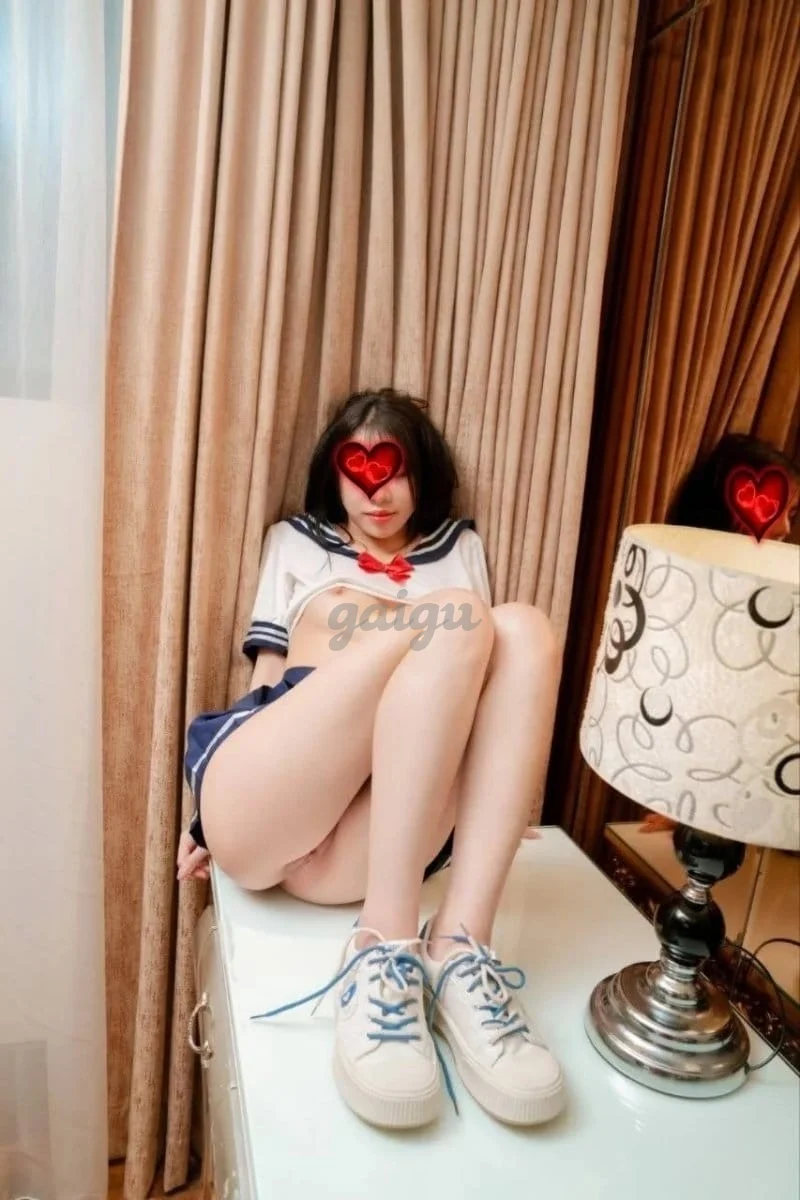 HUYỀN ANH - GÁI DÂM ĐÃNG - DÁNG NUỘT - NGOAN HIỀN CHIỀU KHÁCH - VÚ TO TRÒN MÔNG CONG - BƯỚM KHÍT HỒN