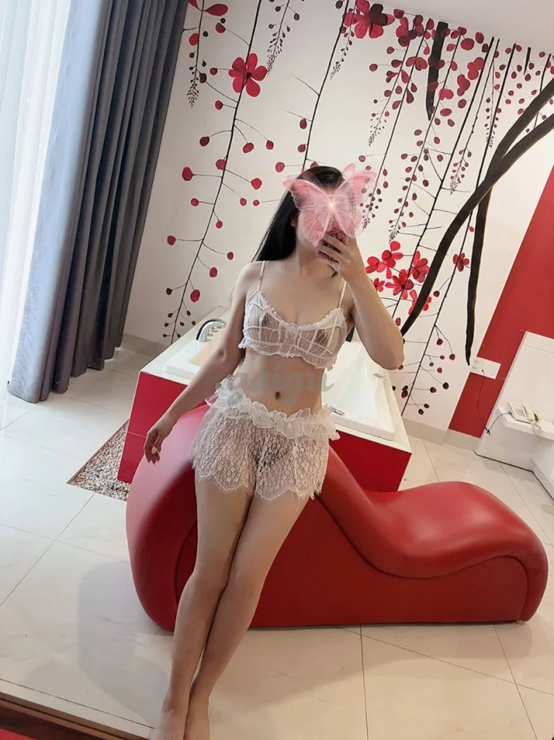 Ngọc Nữ Linh Anh - ẢNH MỘC Siêu Chuẩn Chân Ái