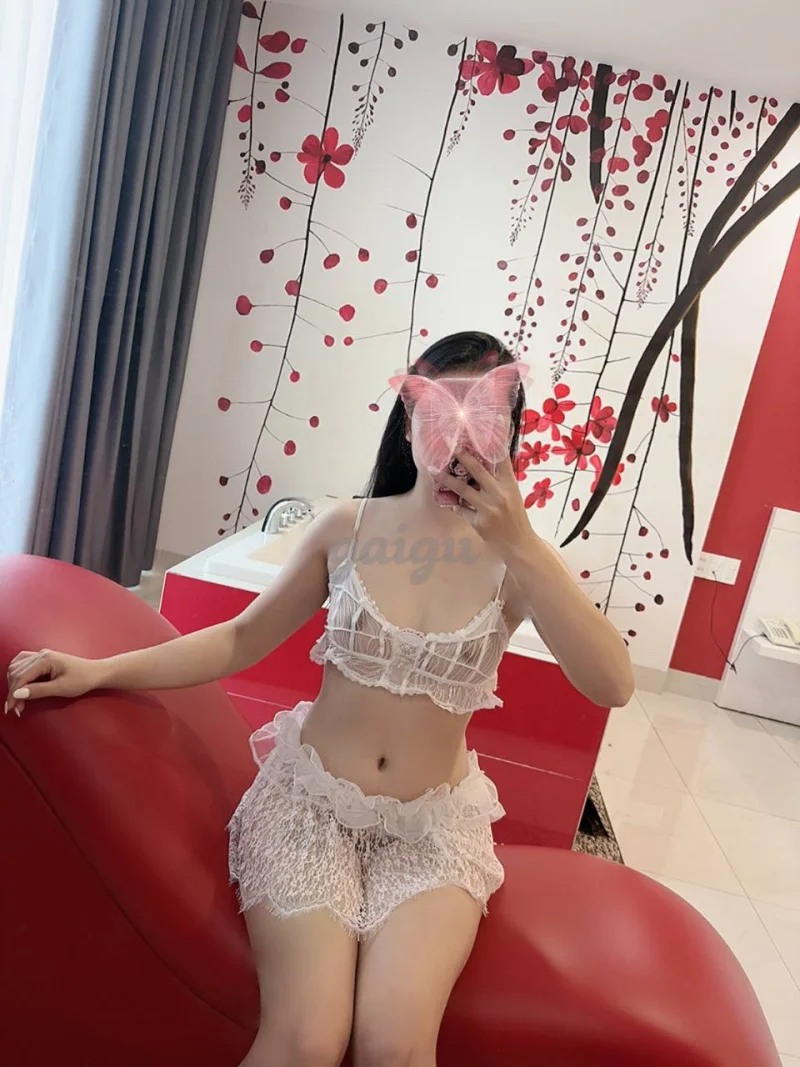 Ngọc Nữ Linh Anh - ẢNH MỘC Siêu Chuẩn Chân Ái