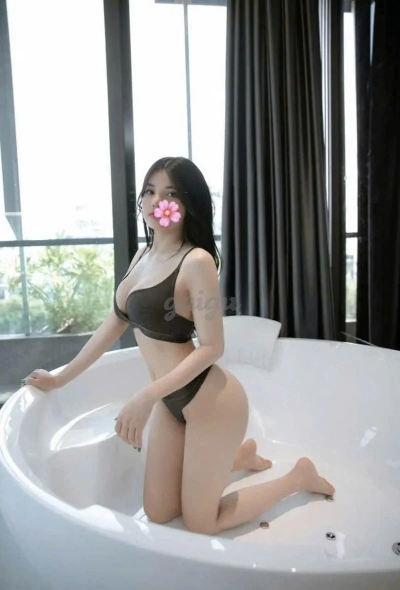 NGỌC TRINH ❤️❤️ NÉT DÂM HIỆN TRÊN GƯƠNG MẶT - VÚ TO - MÔNG MẨY - SỰ GỤC NGÃ CỦA CÁC CHECKER