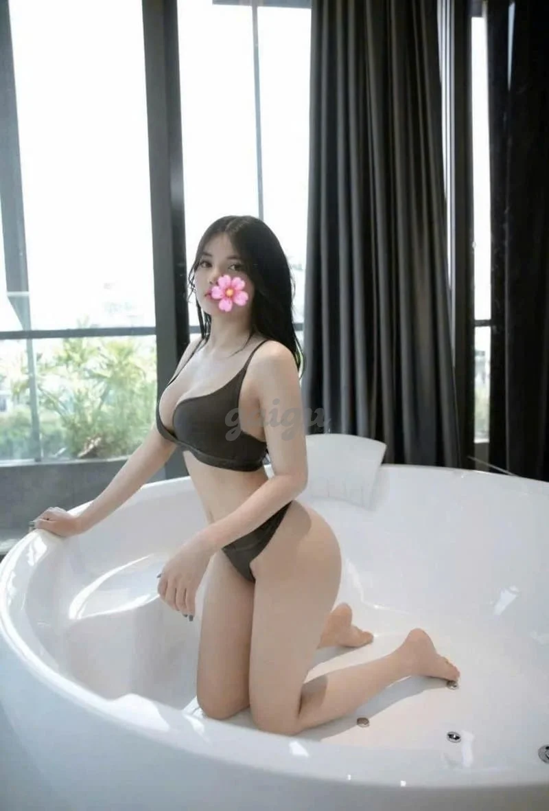 NGỌC TRINH ❤️❤️ NÉT DÂM HIỆN TRÊN GƯƠNG MẶT - VÚ TO - MÔNG MẨY - SỰ GỤC NGÃ CỦA CÁC CHECKER