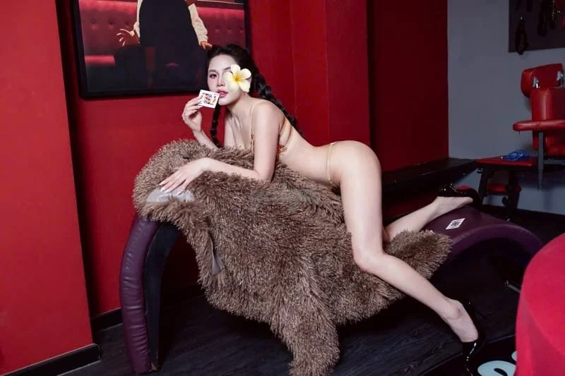 MỸ ANH XINH DÂM ĐÁNG YÊU_ VÚ SIÊU ĐẸP SEXY_MÔNG CONG