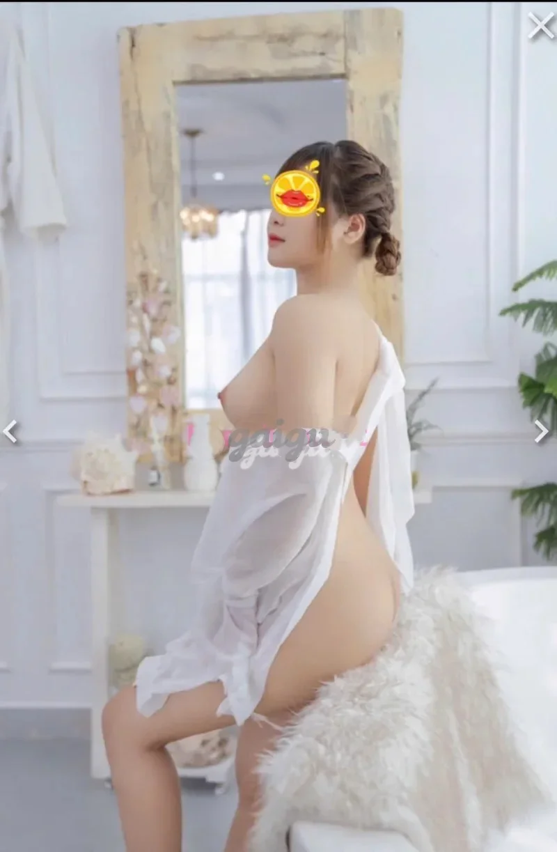 Quỳnh Như: HÀNG SIÊU NGON, DA TRẮNG , DÁNG XINH BÚ LIẾM CỰC PHÊ