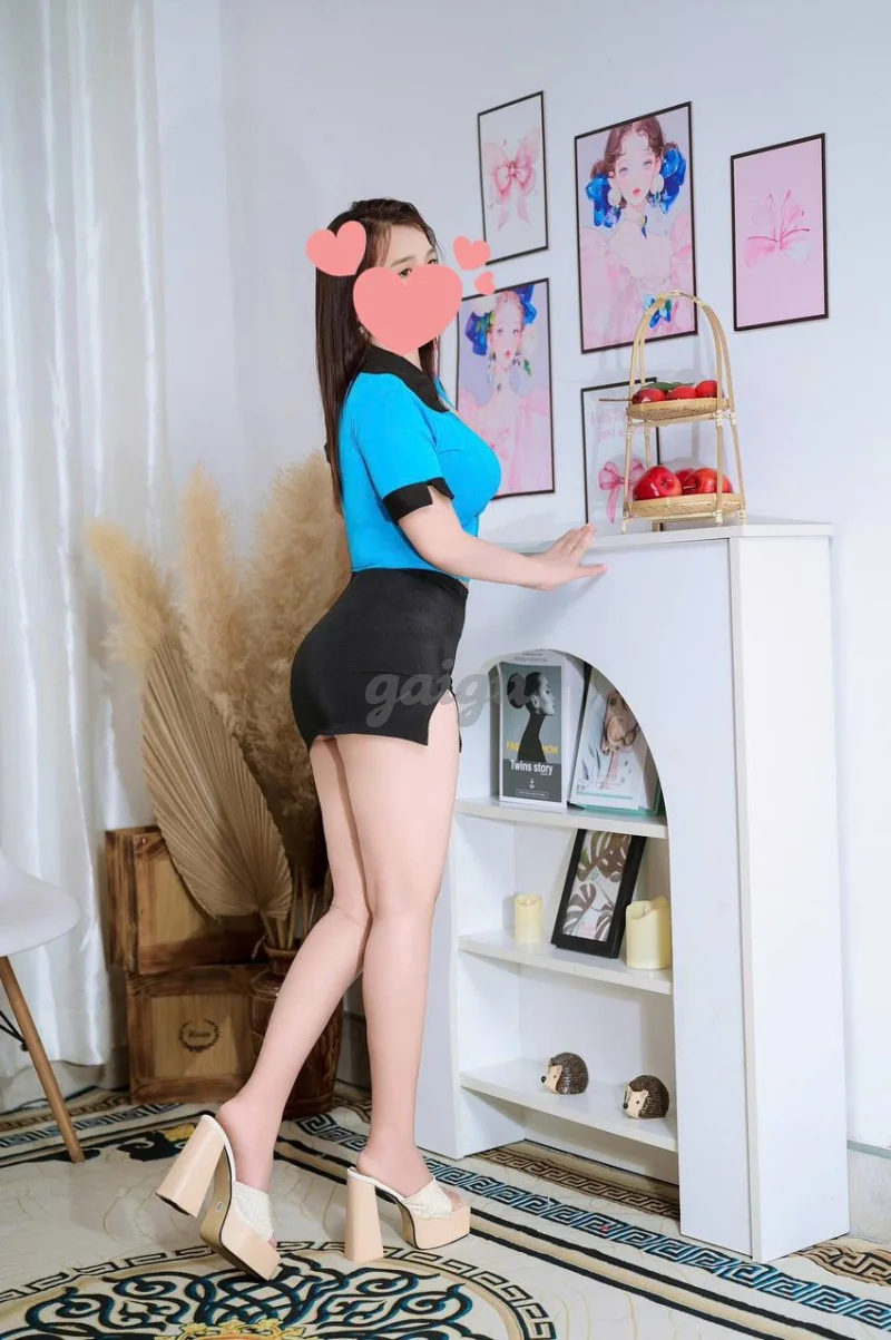 Thy thy em gái công nhân hiền lành