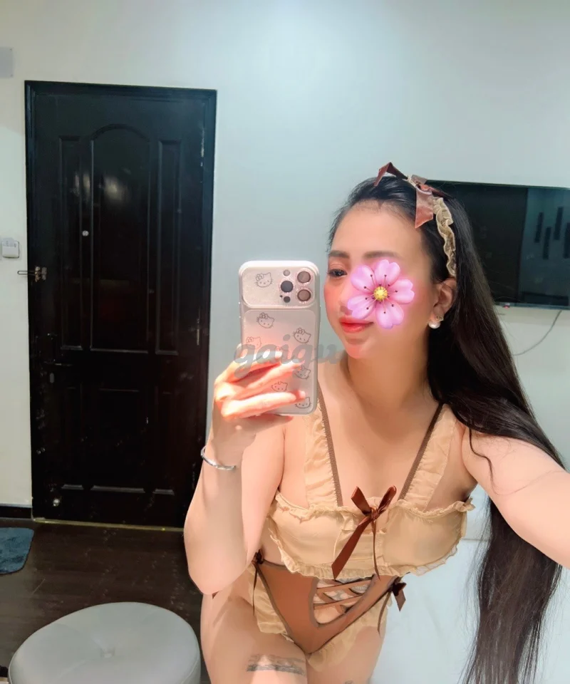Kỳ Kỳ  siêu phẩm bím cực múp 💝Đít bự Vú To Mátxa Nuru A-Z full Topping Cum alo ( bắn miệng)