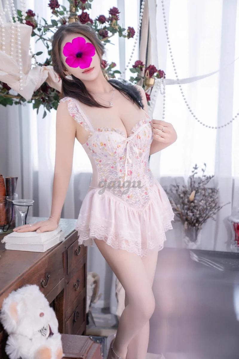 💗GÁI DÂM QUỲNH ANH_ VÚ TO MÔNG CONG GIÁ CỰC HẠT RẺ _ PHỤC VỤ AE