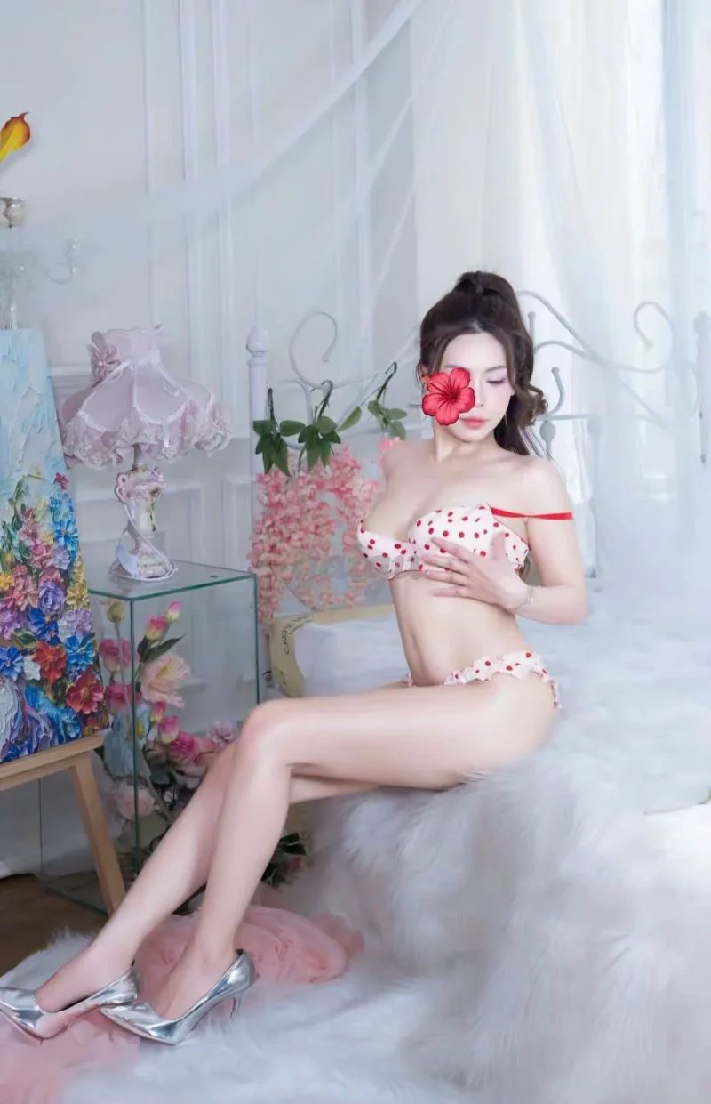QUỲNH ANH NGON HƠN NGƯỜI YÊU CŨ