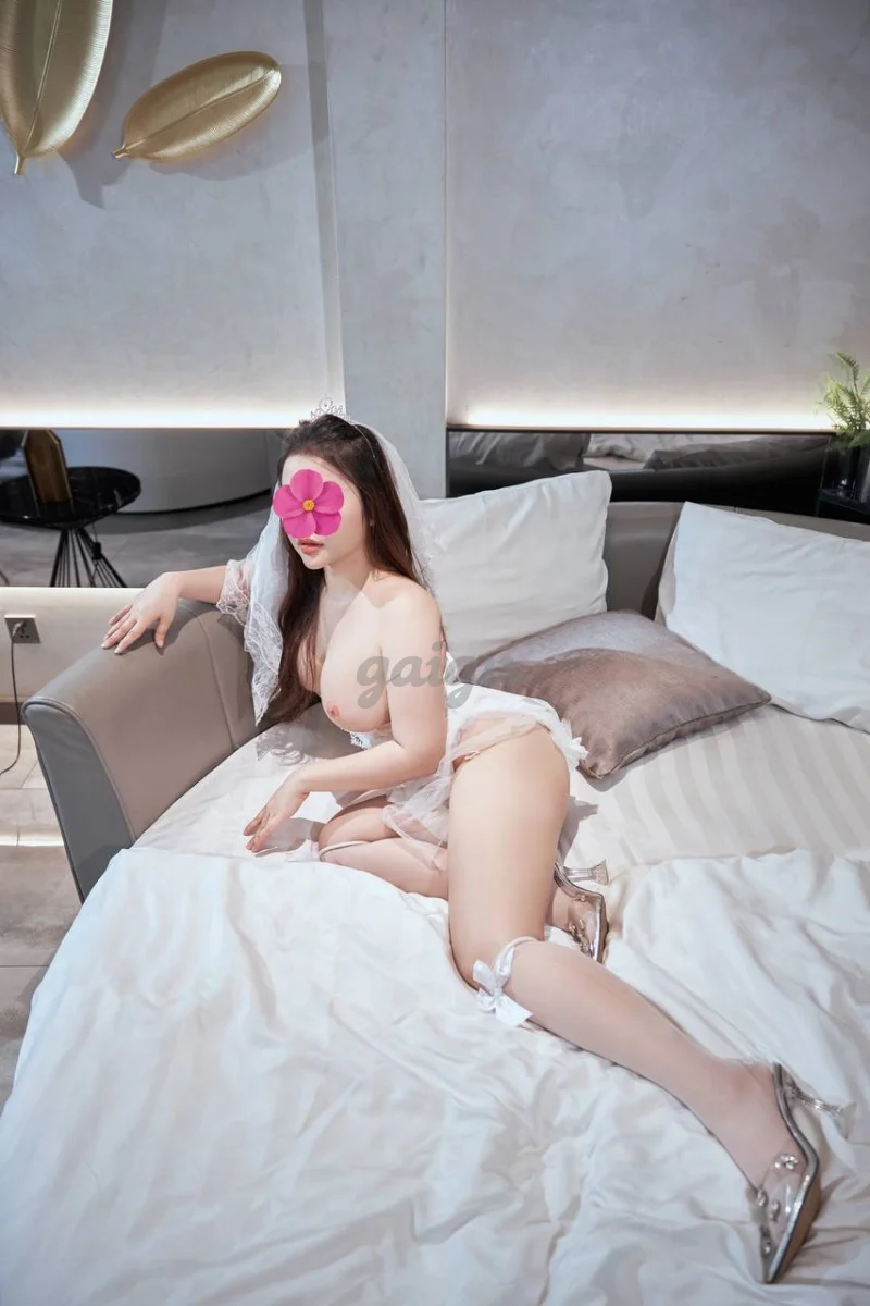Diệp Chi- em hàng miền tây, thơm ngon vú to hấp dẫn