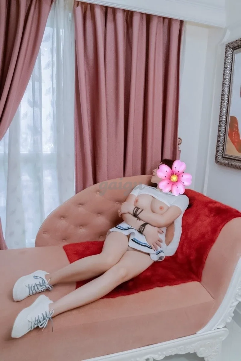 Bảo Thy_ Gái dâm chiều khách, làm tình cực phê