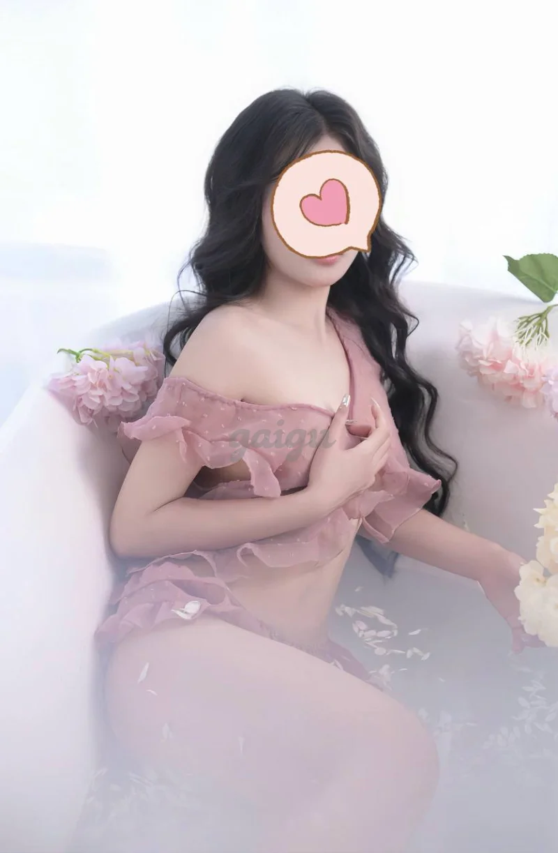 Yến Vy Hotgirl  Trẻ Xinh Ngoan Hiền Nhiệt Tình
