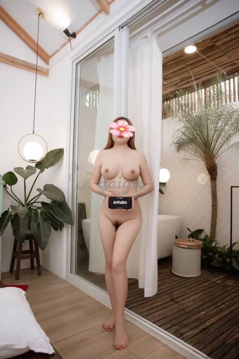 Nga chupy hàng múp dâm lồn đẹp chơi đã cực kỳ