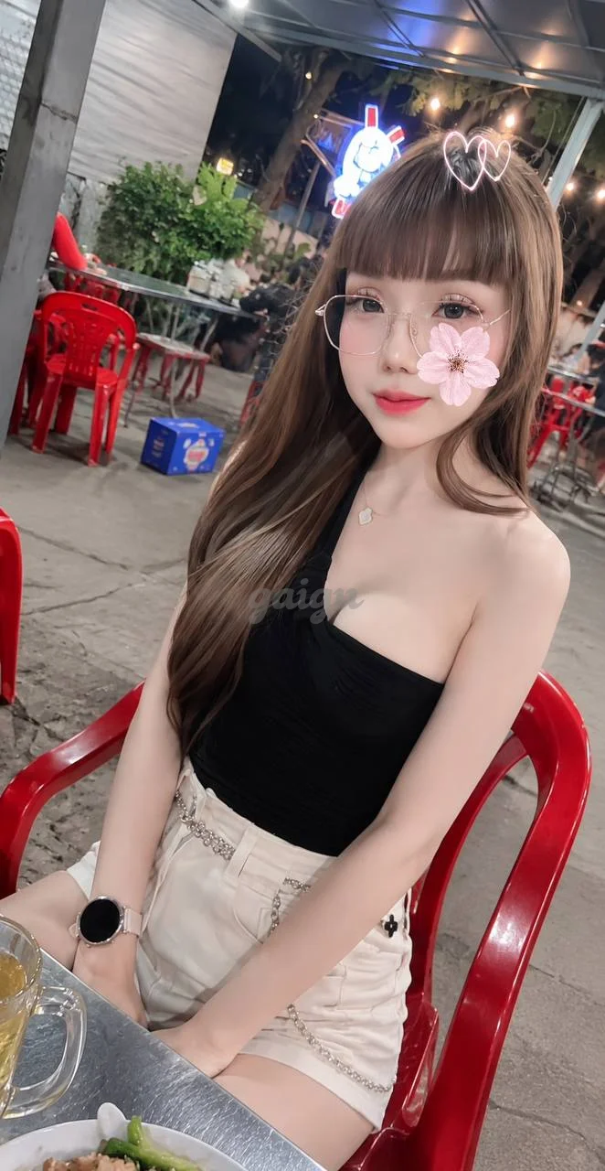 Bé Duyên -Dáng Đẹp - Da Trắng Mịn Màng.