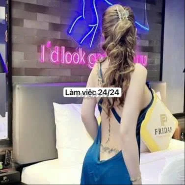 HOT❤️TRANG ANH❤️MẶT XINH-DA TRẮNG-DÁNG NGON