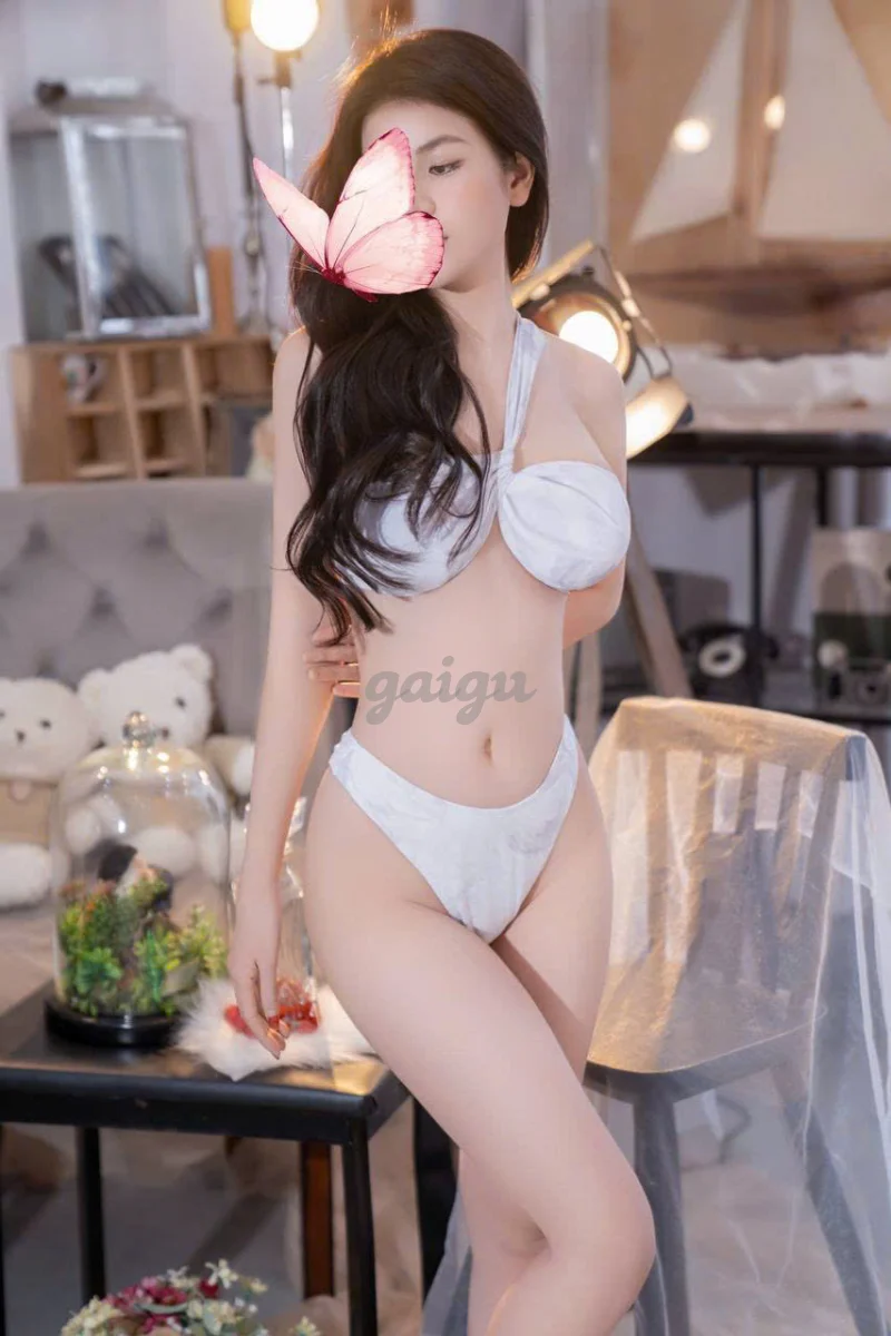 LINH LINH_ SEXY QUYẾN RŨ - KỸ NĂNG THẦN DÂM - VÚ TO BÍM KHÍT E CHIỀU CHUỘNG NHIỆT TÌNH ÔM ẤP NHƯ NGƯ
