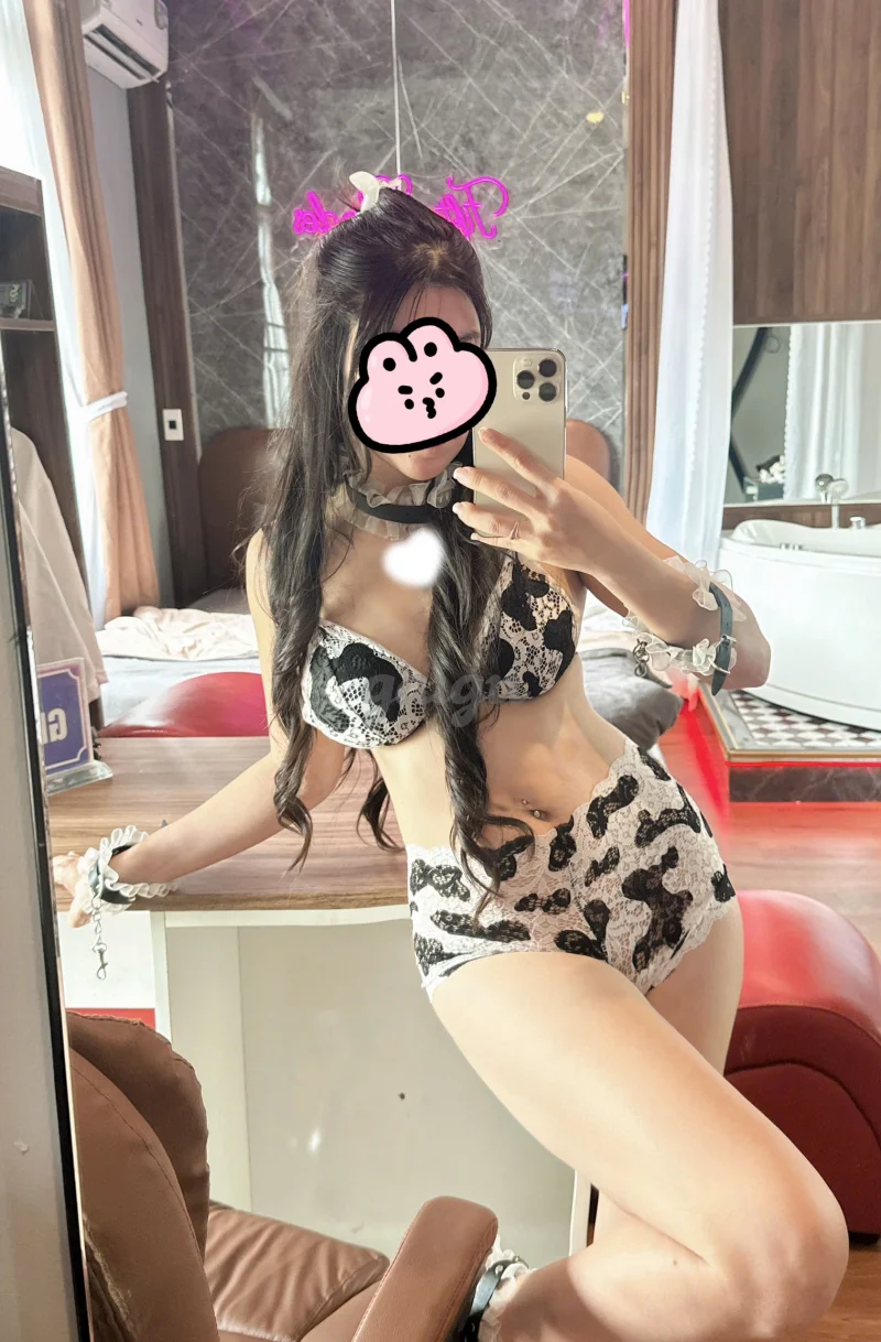 Tú Nhi  _ Có Ship xinh dâm duyên bên em như người tình