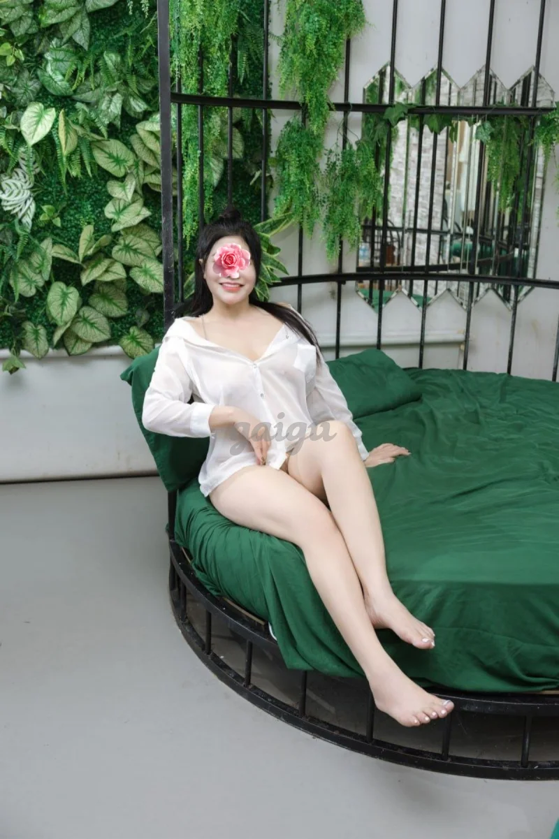 BÉ DỊU ⭐CÔ NÀNG CÁ TÍNH COSPLAY HẦU GÁI TIÊN CÔ GIÁNG TRẦN NGỌT NGÀO DỊU DÀNG
(BAO PHÒNG)