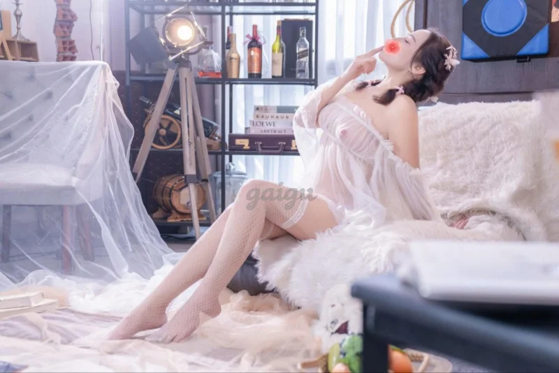 Quỳnh Anh - Nhu Mì Nũng Nịu Chỉ Yêu Với Chiều