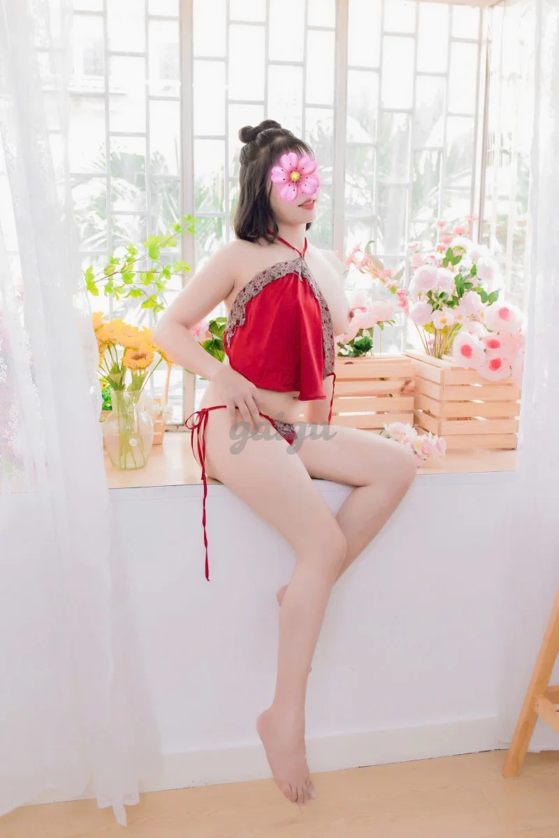 DIỄM MY - EM GÁI XINH ĐẸP NGOAN HIỀN BODY QUYẾN RỦ