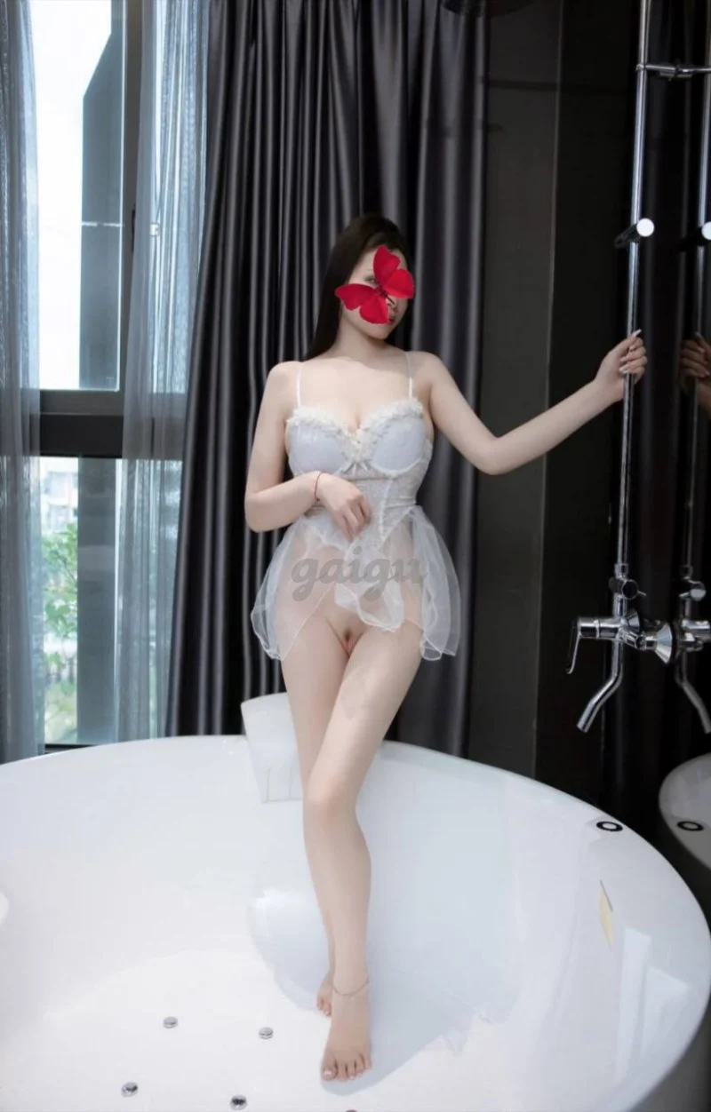 ✨LAN CHI ✨ XINH ĐẸP LÀM TÌNH RẤT DÂM.
