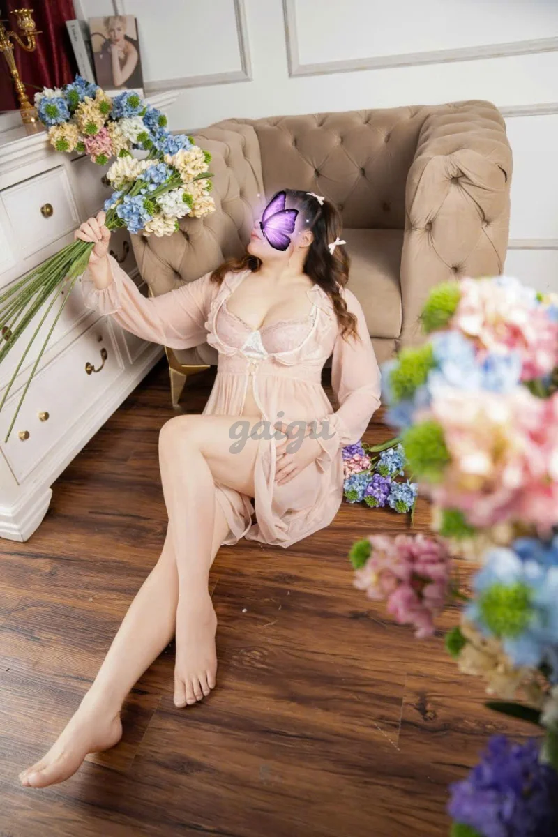 Trà My _ Da trắng dáng cao bj điêu luyện