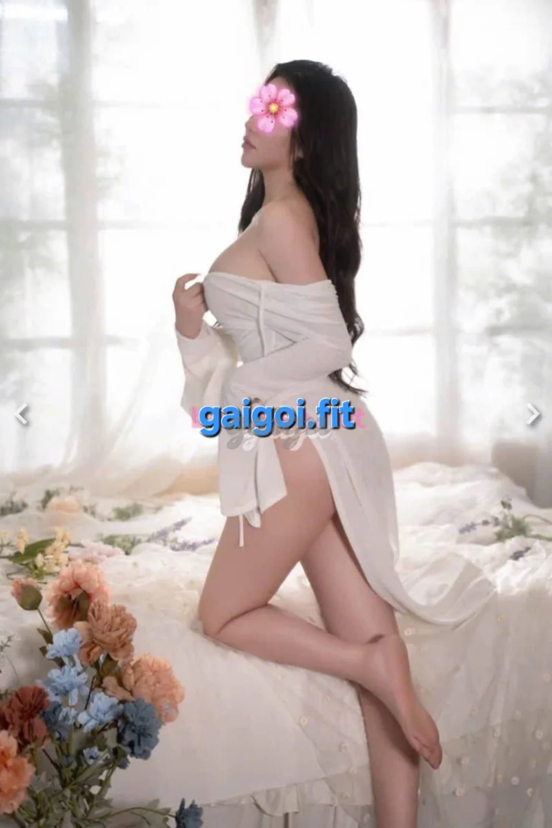 Khánh Băng_dáng ngon vếu bự da trắng cực kỳ xinh