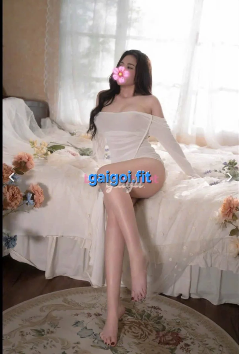Khánh Băng_dáng ngon vếu bự da trắng cực kỳ xinh