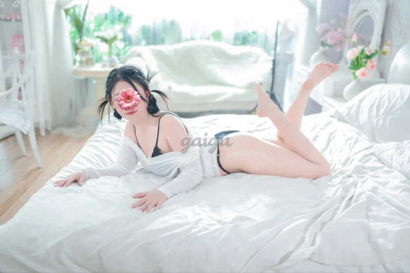 CÁT TƯỜNG - CỰC PHẨM XINH - SANG - BODY BỐC LỬA GƯƠNG MẶT DÂM ĐÃNG