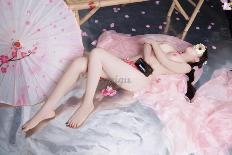 BÉ VY - GƯƠNG MẶT XINH XẮN TÌNH CẢM NHẸ NHÀNG