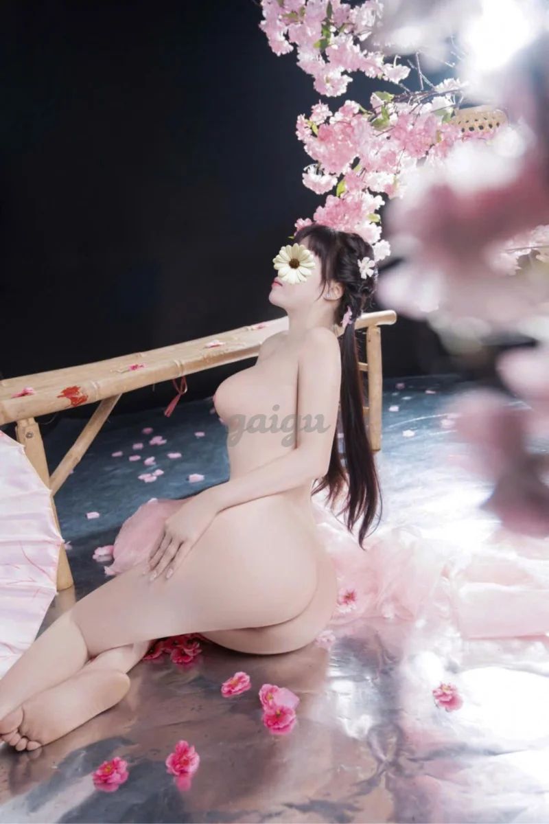 BÉ VY - GƯƠNG MẶT XINH XẮN TÌNH CẢM NHẸ NHÀNG