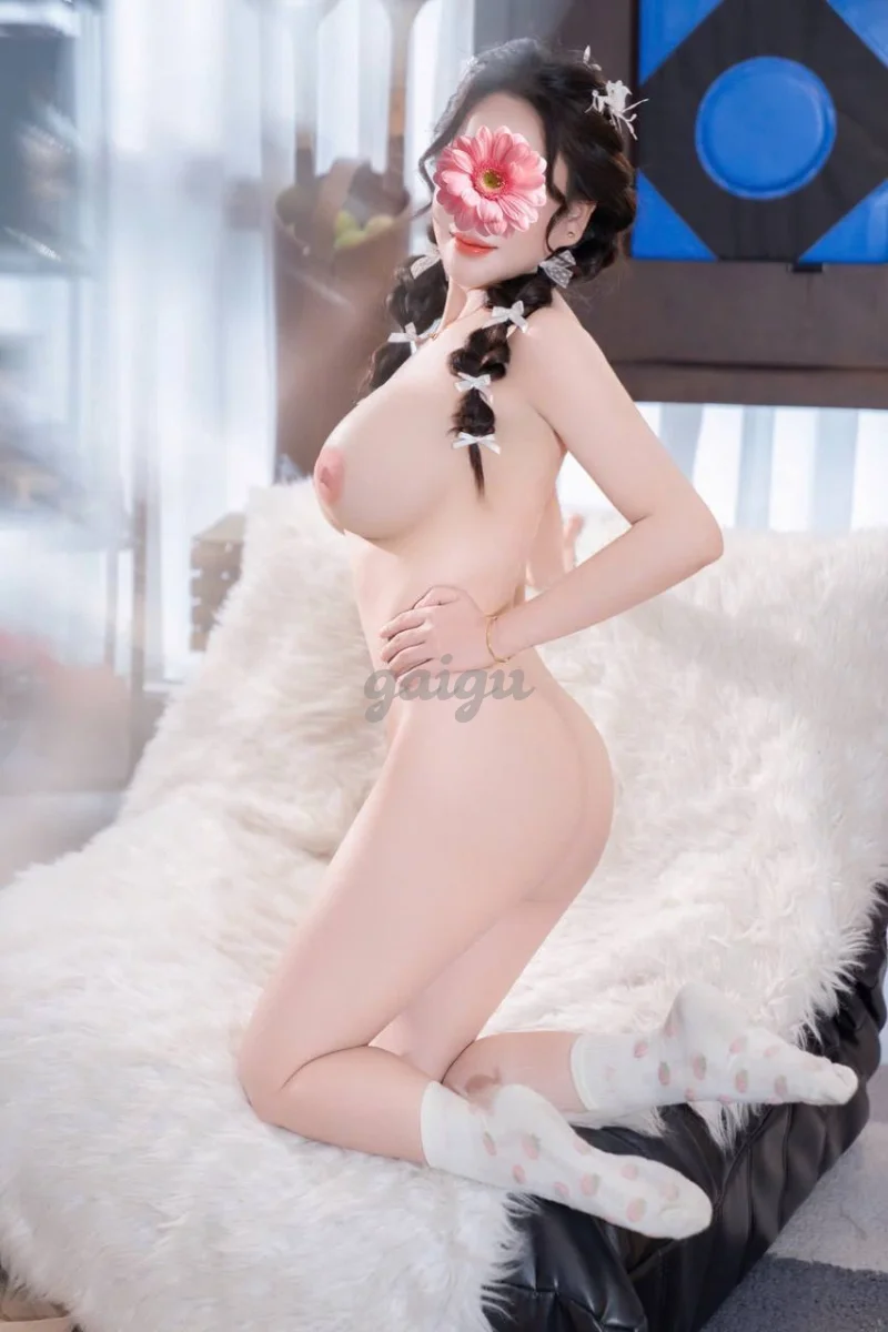 Hồng Anh ❤️ HÀNG NGON SIÊU DÂM ❤️ DÁNG CHUẨN DA TRẮNG ❤️ HỒNG HÀO SIÊU TÌNH CẢM