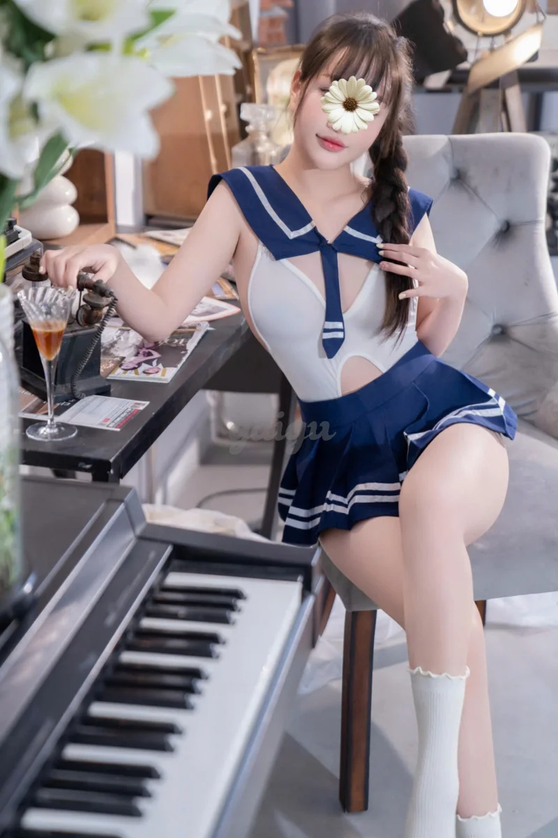 NHÃ UYÊN- 2K4 CÔ BÉ LOLI CỰC XINH XẮN VÀ NON TƠ