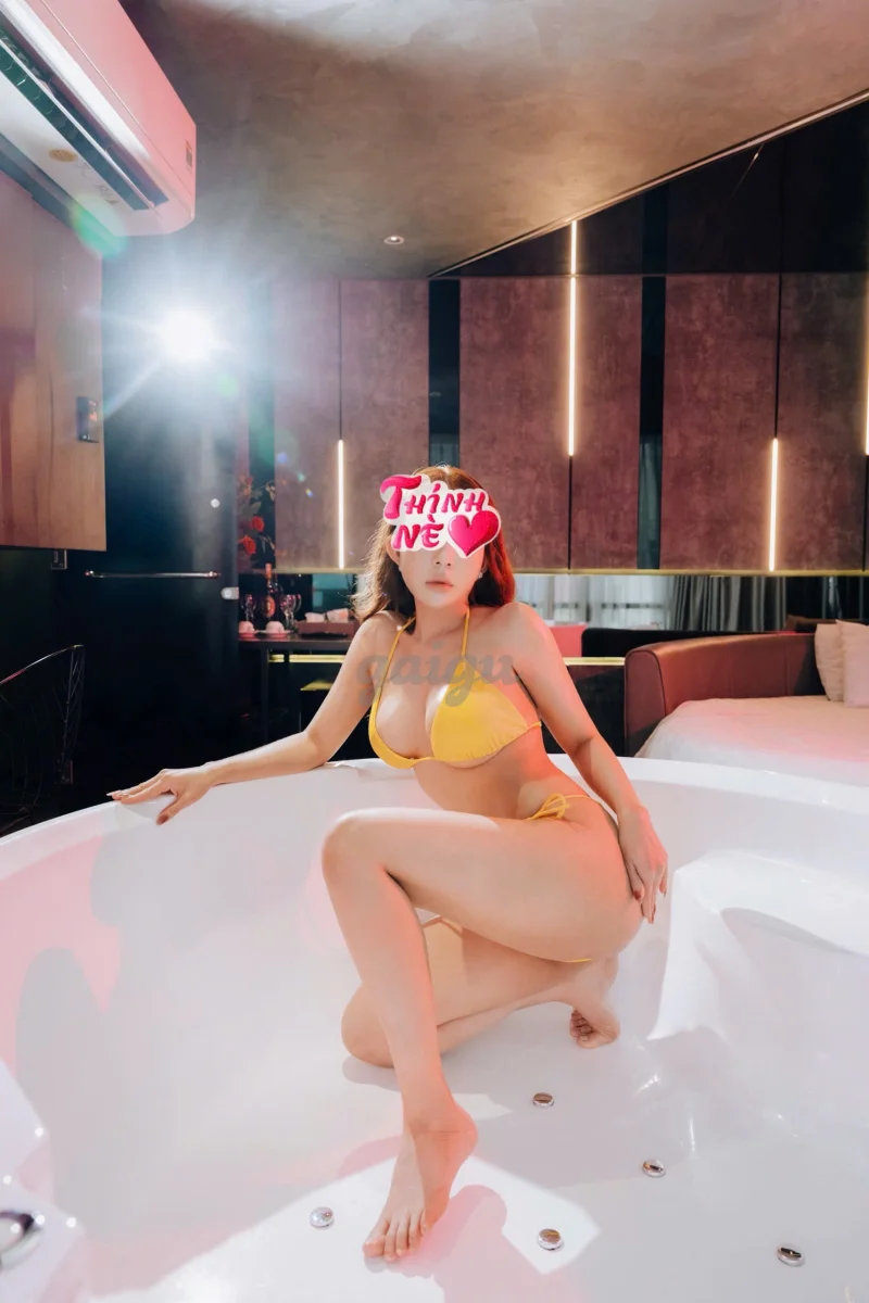 MI MI - EM GÁI NHÍ NHẢNH HỒN NHIÊN HAY CƯỜI RẤT DUYÊN
