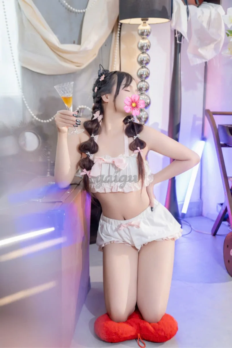 HOTGIRL❤️TRANG CÚN❤️XINH XẮN CUTE ĐÁNG YÊU VÚ BÍM NUỘT NÀ