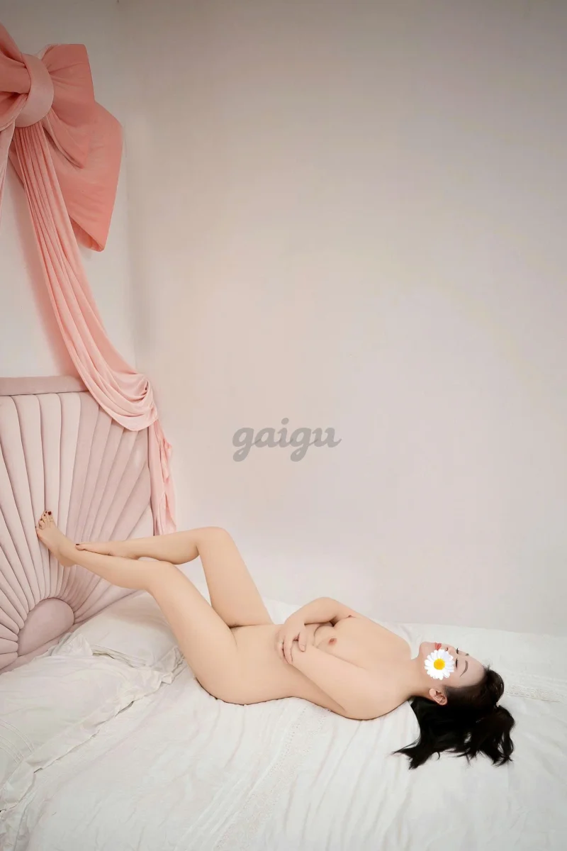 NGỌC NGỌC - NGOAN HIỀN CHIỀU KHÁCH - VÚ TO MÔNG CONG TRÒN - BƯỚM CỰC KHÍT NỊT - BÚ LIẾM ĐIÊU LUYỆN