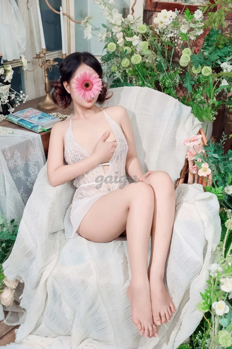 ❣️✨Tuệ Nhi❣️✨Trắng Trẻo - Sach Đẹp, chiều khách cực đỉnh - Bé nó có ship tận nơi