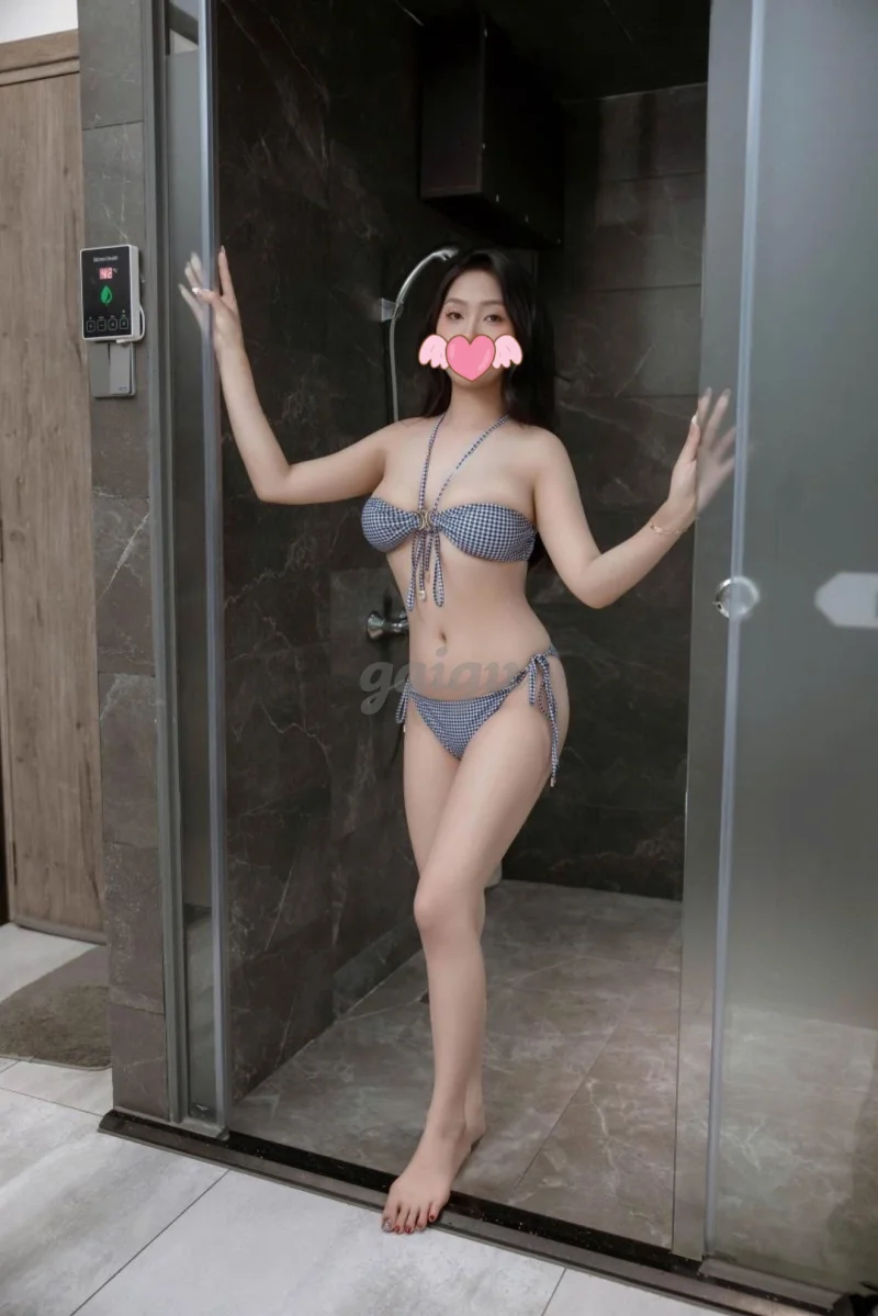 HOT GIRL VY VY - ĐÁNG YÊU DỄ THƯƠNG