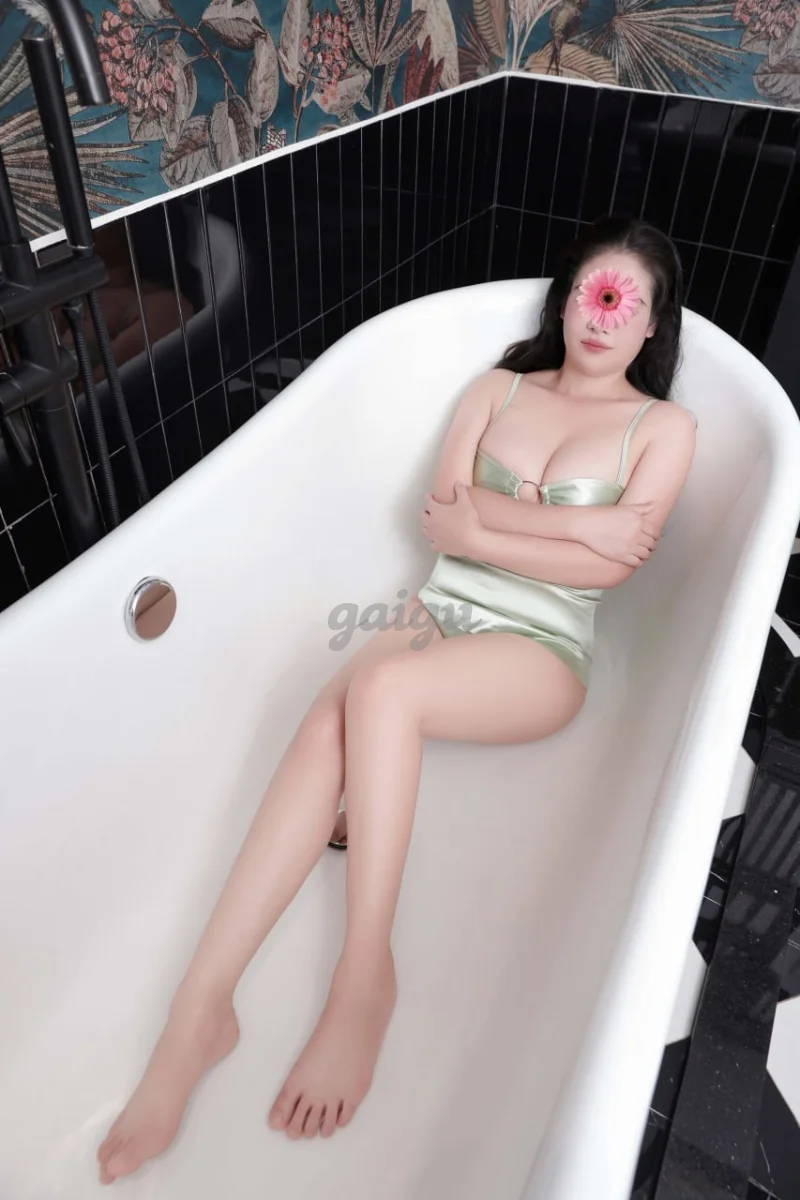 Nhung Nhung - Sexy xinh dâm - làm tình quá chuẩn