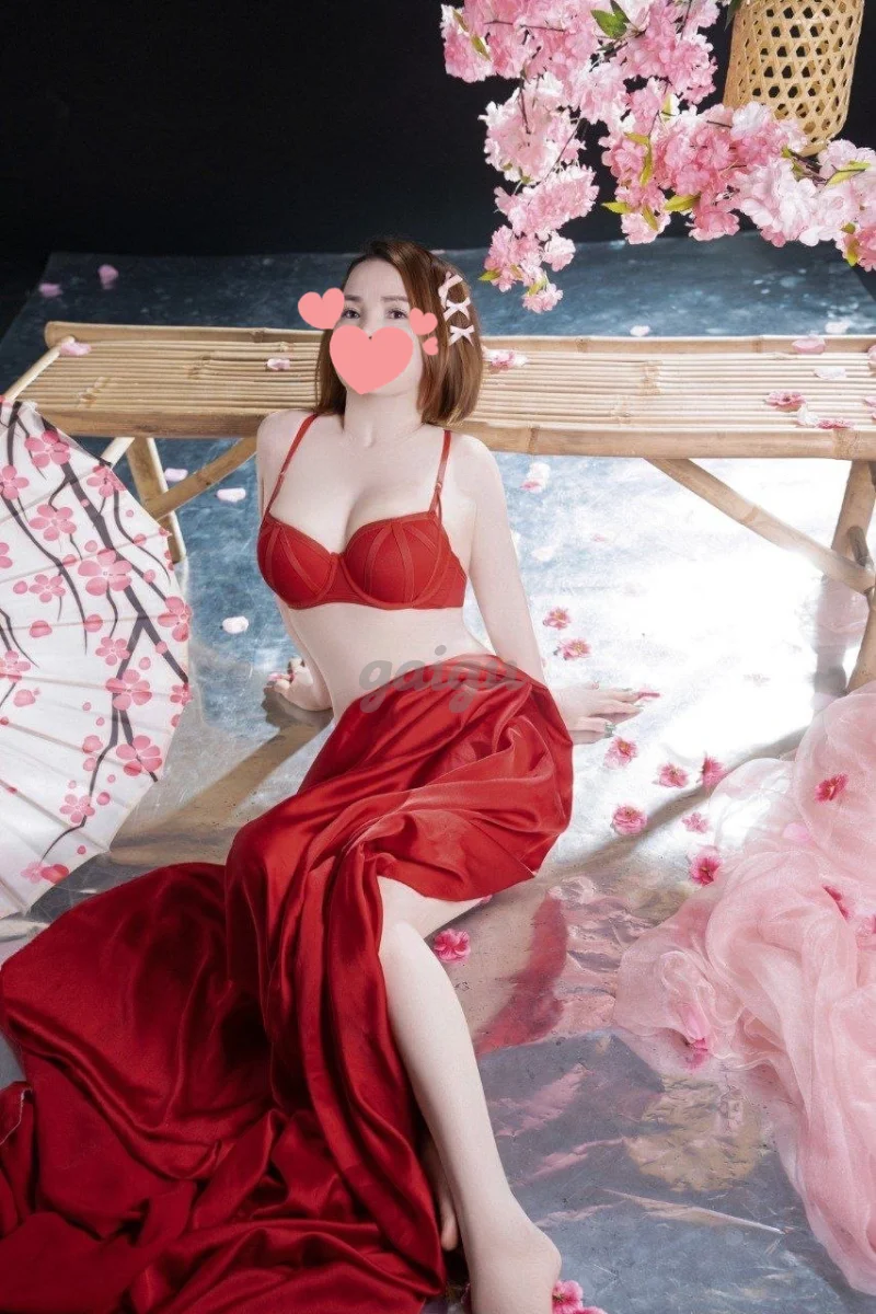 LINH ĐAN ĐẾN CÙNG Chị IU đĩnh nóc kịch trần