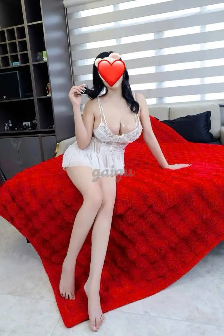 NGỌC BÍCH NGƯỜI TÌNH DÂM ĐÃNG GẦM CAO MÁY THOÁNG FULL DỊCH VỤ
