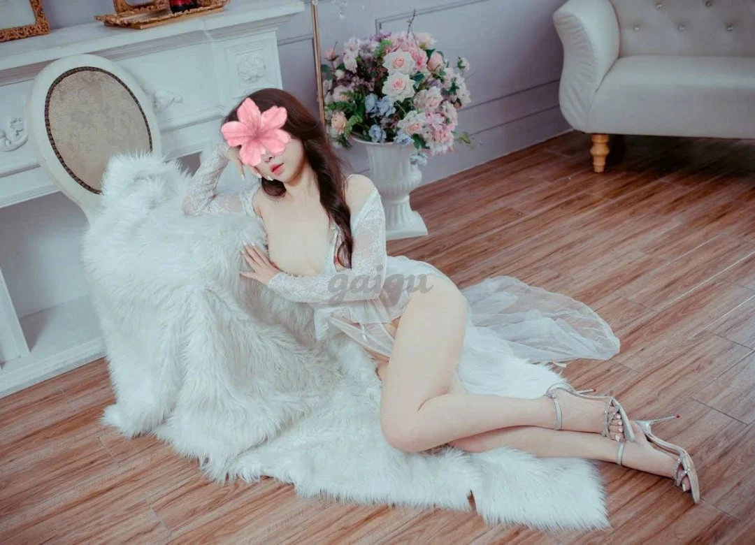 Nami - Em gái Loli Mông To Yêu Khách Hàng