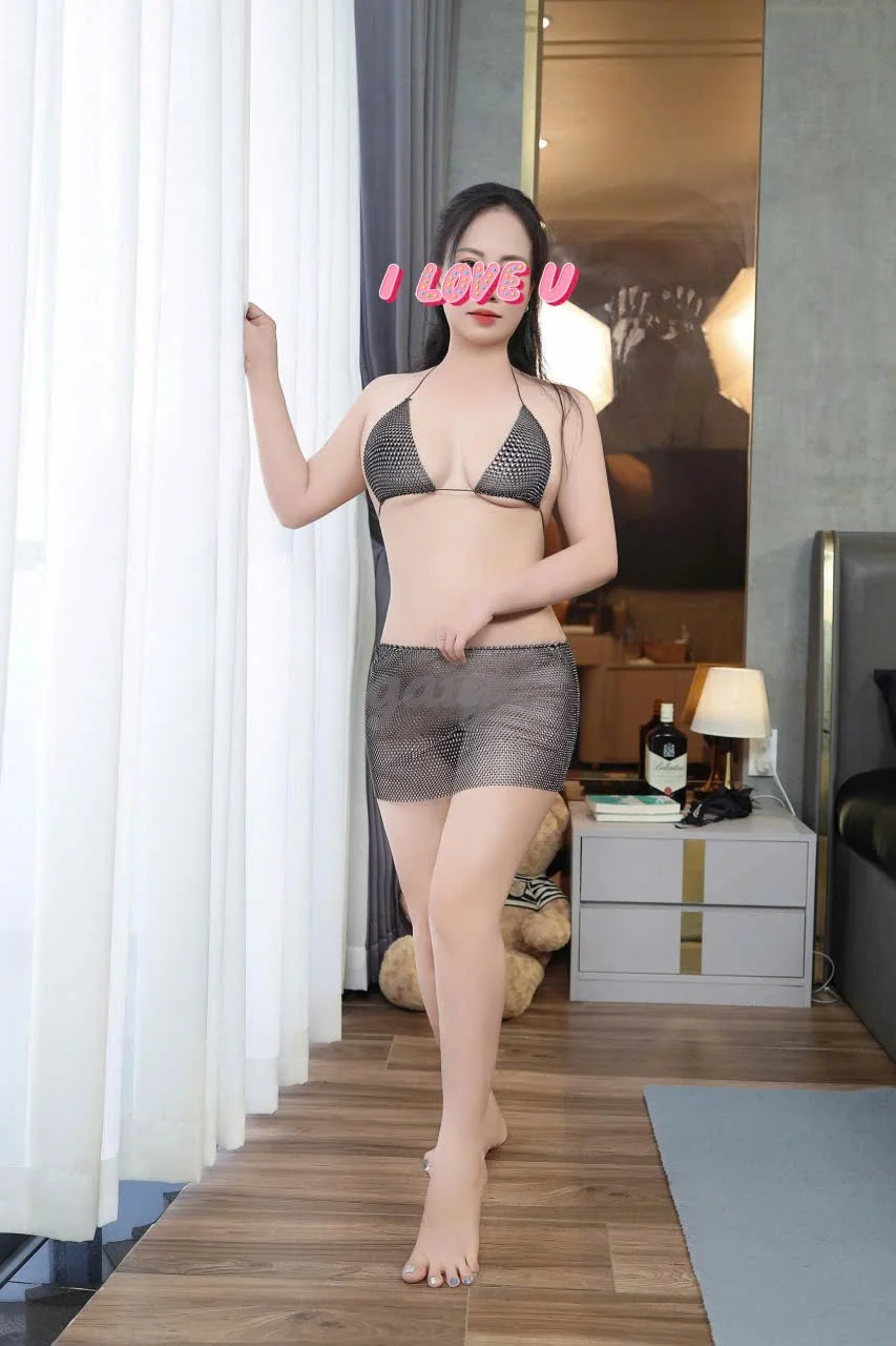 TUYẾT PHƯƠNG - TRĂNG TRẺO - DÂM - MÔNG TO