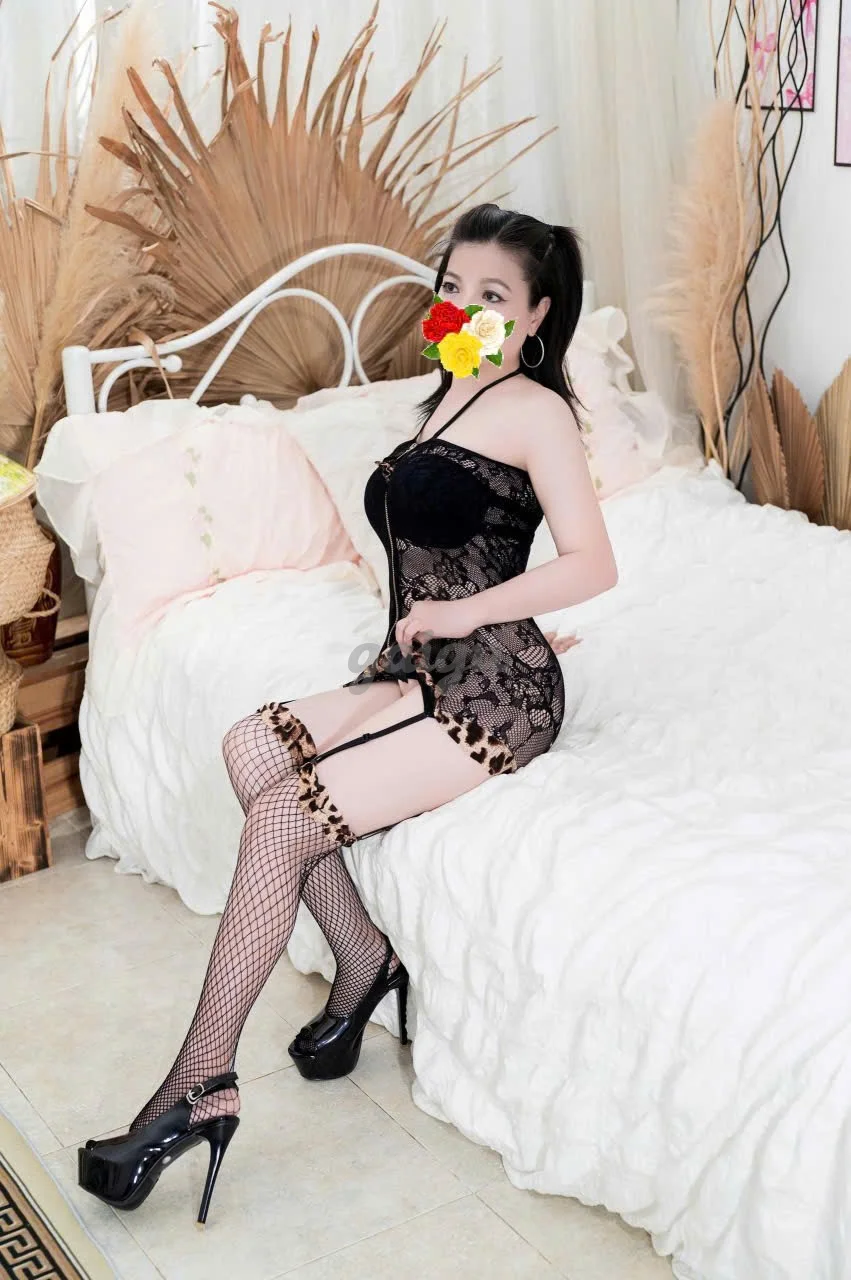 NGỌC TRINH - DÂM TUYỆT ĐỐI - MASSAGE - COSPLAY - TRƯỜN SỮA CHUA - DỊCH VỤ ĐẲNG CẤP