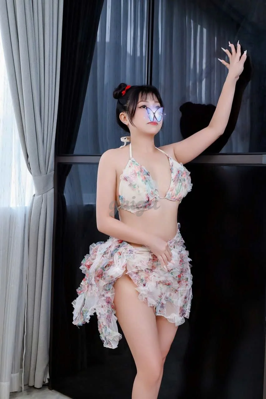 Gái dâm Quỳnh Anh_ Body gợi cảm, làm tình phê