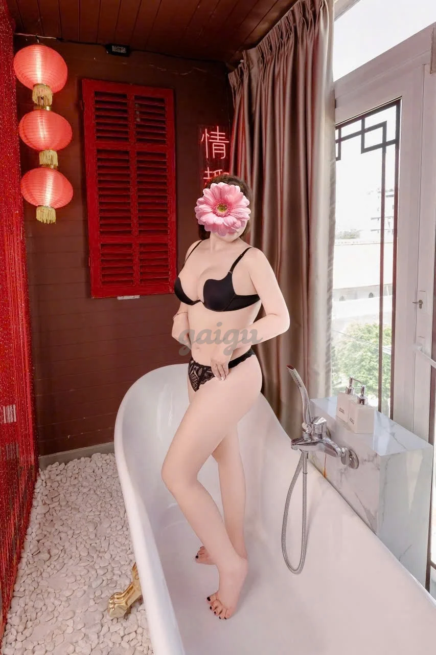 ❤️THÙY TRANG ❤️ - Em gái dễ thương- nhiệt tình như người yêu