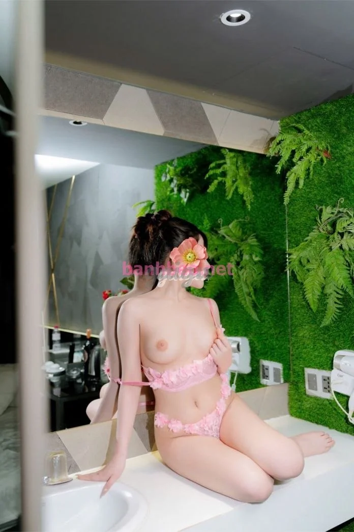 ❤️Băng Tâm❤️ 2k5 Face Cực Xinh - Non - Body Tuyệt Đẹp