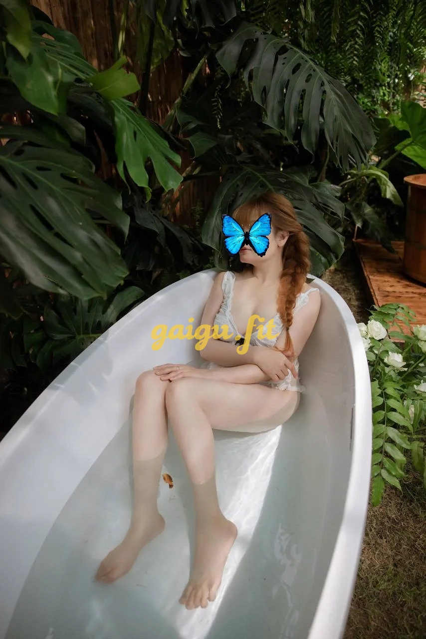 LAN ANH DỊU DÀNG,XINH XẮN,NGỰC TO,SEVRICE TỐT YÊU NGHỀ