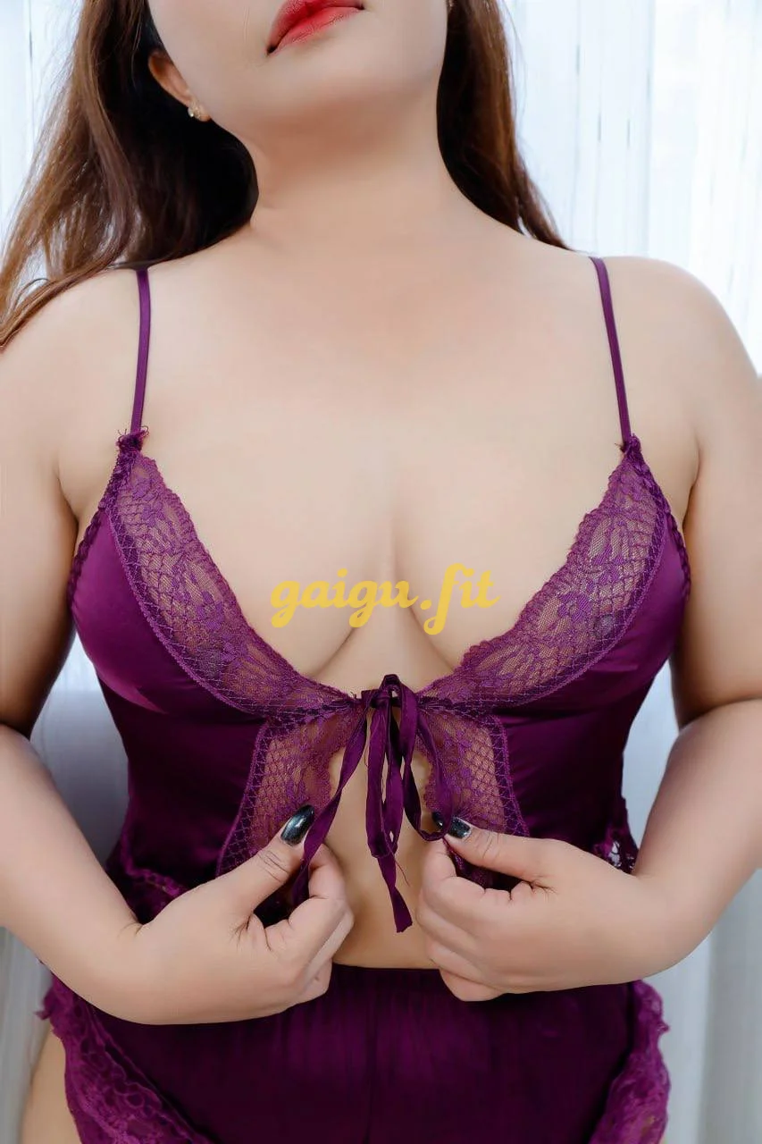 Thúy Diễm - Xinh, Duyên Quyến Rũ, Hàng Tình Cảm Giá Hạt Dẻ Cho Anh Em Xã Lũ