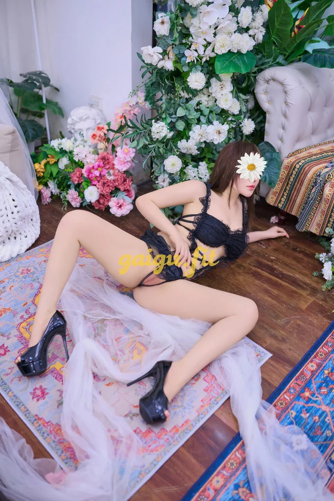LINH BABY - MẶT XINH HÚT HỒN, TRẮNG XINH NUỘT NÀ, GẶP EM CHỈ CÓ PHÊ VÀ MÊ