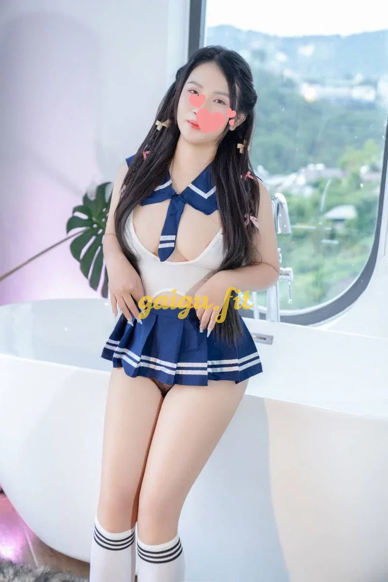 LINH BEE   THIÊN THẦN SEX,ĐẲNG CẤP CHÂN ÁI