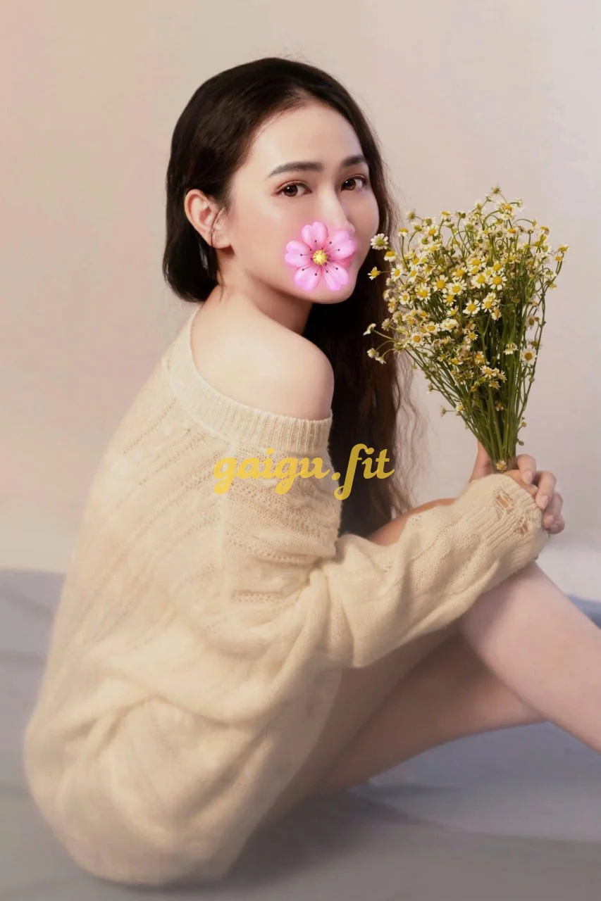 MI MI CÔ BÉ MỦM MỈM TÌNH CẢM VUI VẺ